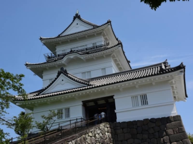 小田原城天守閣入口。今回の耐震工事に伴い、天守閣内部での展示内容も一新した