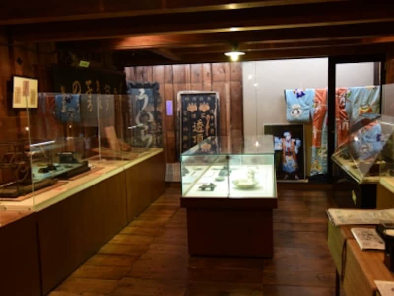 蔵を改装した「外郎博物館」