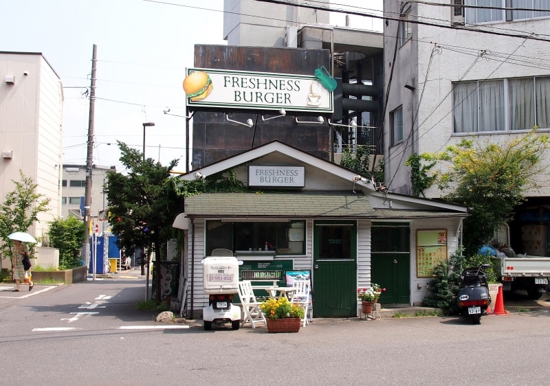 東京都渋谷区富ヶ谷2-23