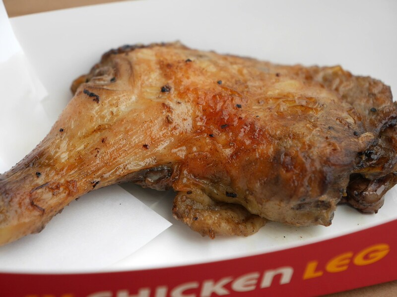 「ベイチキンレッグ(税込700円)」は約220gの大きさで食べ応え抜群