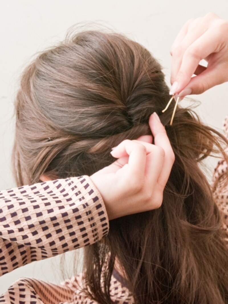 ピンでとめます