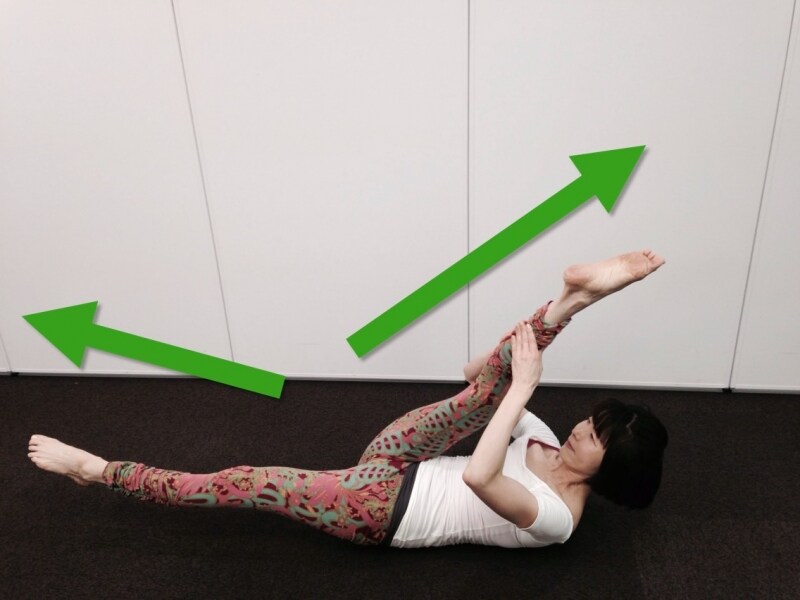 コントロールして脚をハサミのようにイメージ