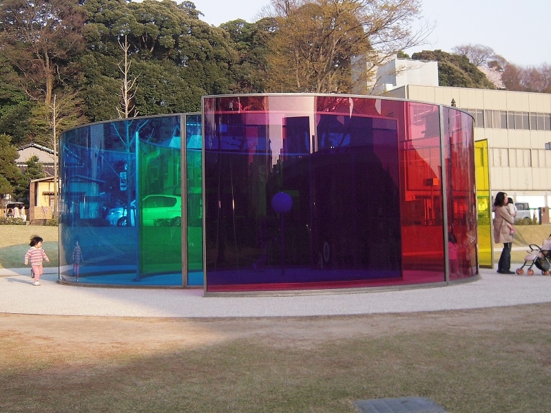 オラファー・エリアソンの「カラー・アクティヴィティ・ハウス」