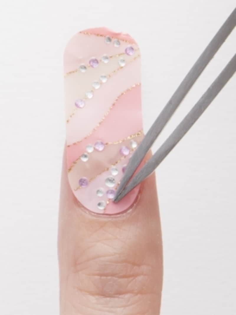 ネイルシール ブリングネイル のきれいな貼り方 シールの向きは ネイルアート All About