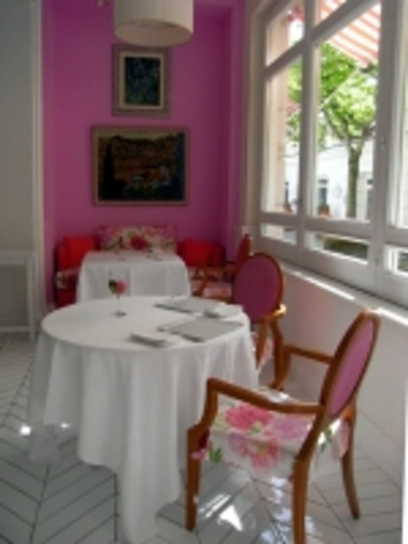 ローズピンクとクラシック絵画