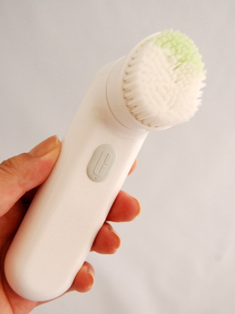 手のひらに収まるコンパクトなサイズ感