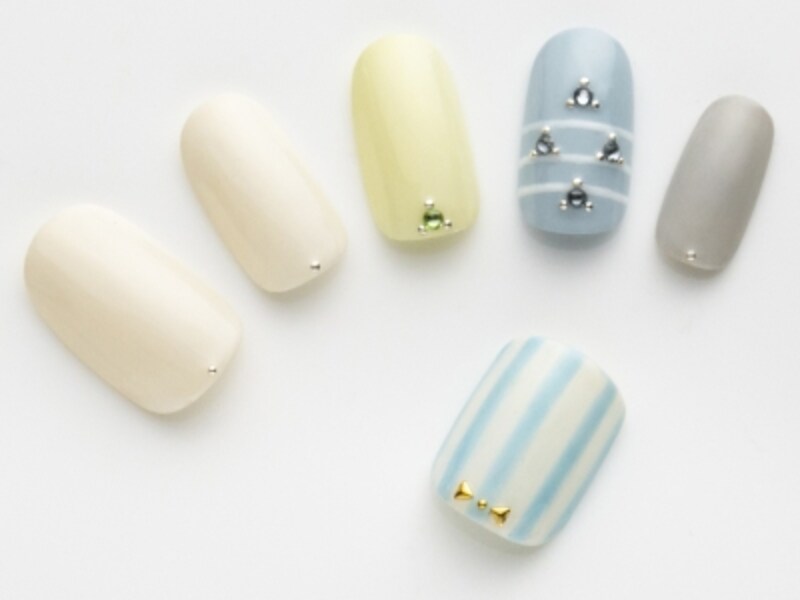 去りゆく夏を惜しむマリンボーダーネイル ネイルアート All About