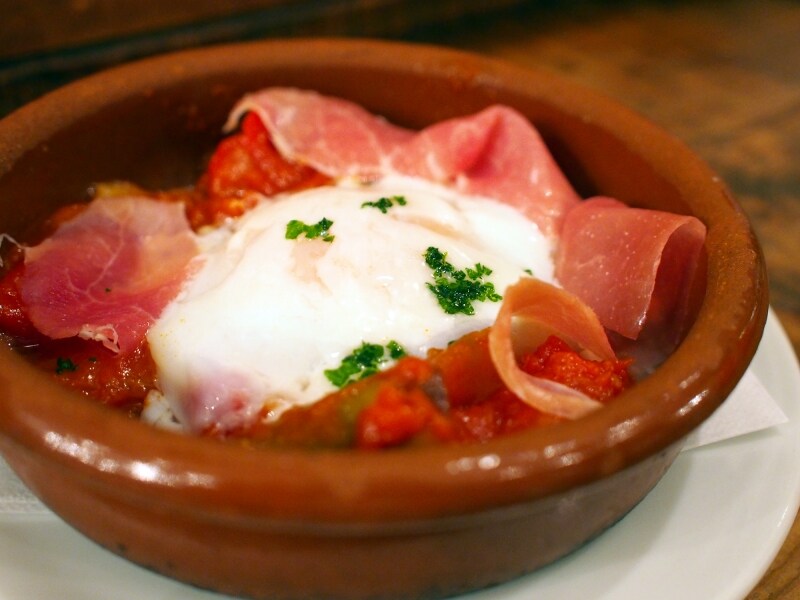 生ハムがいいアクセント「ラマンチャ風野菜のトマト煮」