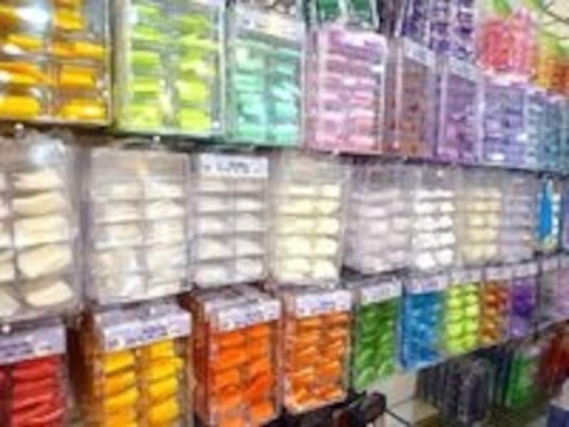 アジア中からバイヤーたちが買い付けにやってきます。プロ用商品が特に充実しています