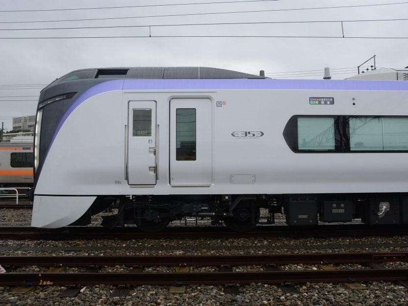 先頭部のサイド