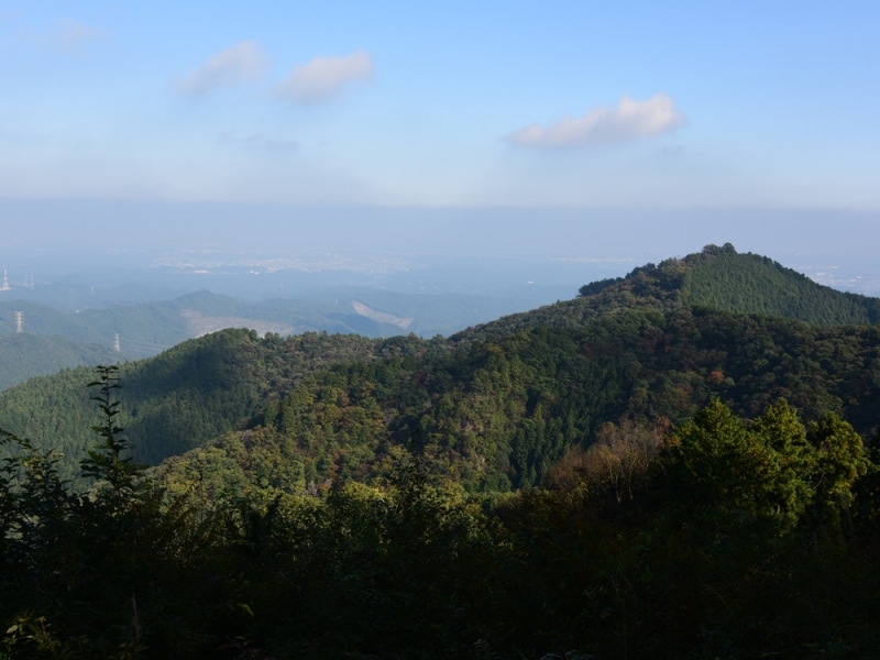 高水山の向こうには、関東平野が広がる