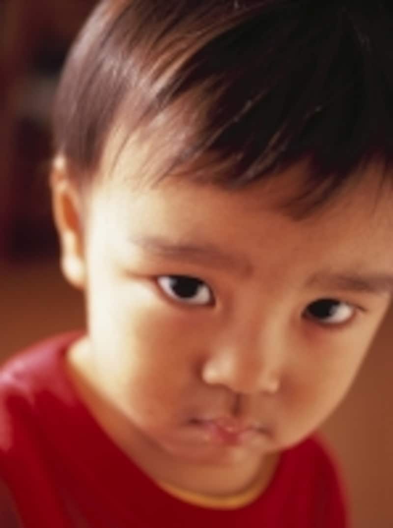 不満そうな男の子