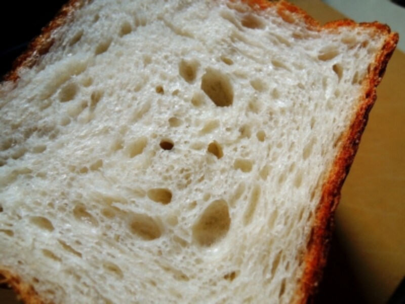 モチモチ食パンスペシャル断面