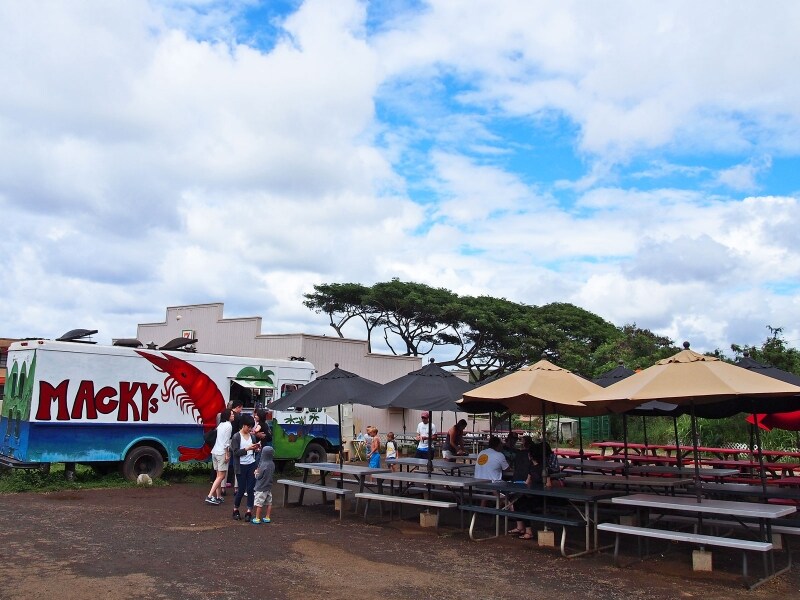 広いイートインスペースも週末のランチタイムはいっぱいに。この日は平日昼前に行きました