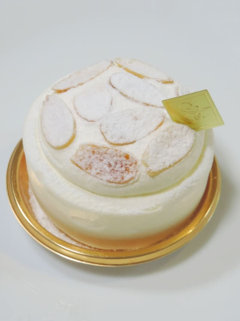 「アヴランシュ・ゲネー」の「モン ドル」(税抜450円)