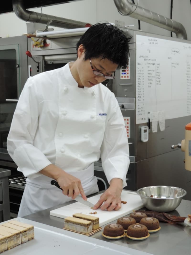 「アヴランシュ・ゲネー」の上霜考二シェフ