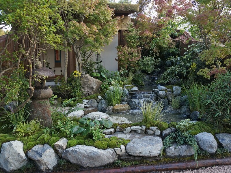 「せせらぎの唄」より