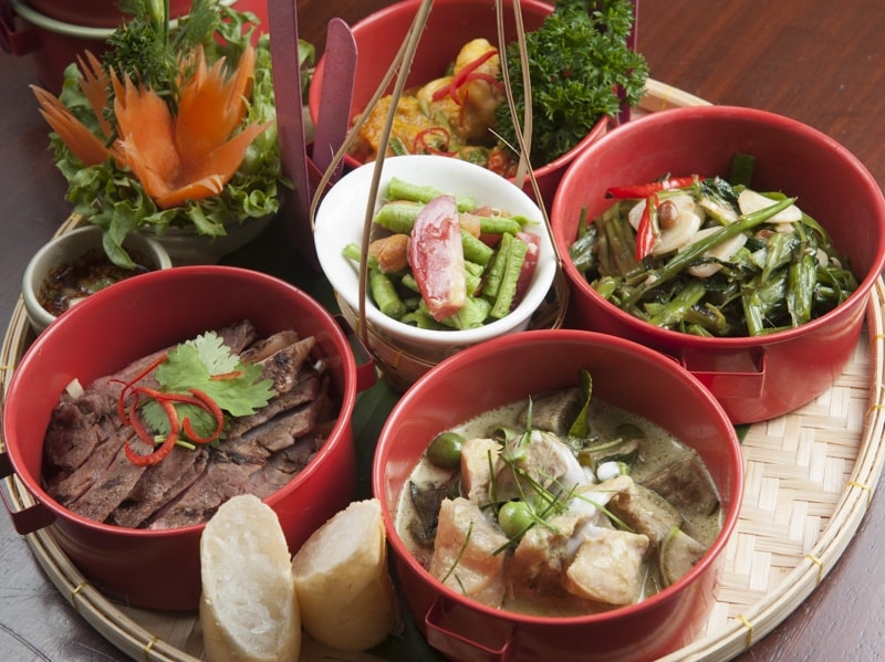 「チュアン・チム・ランチセット」undefined土曜と日曜のみ提供。この他に前菜とデザートのプレートがそれぞれサーブされる