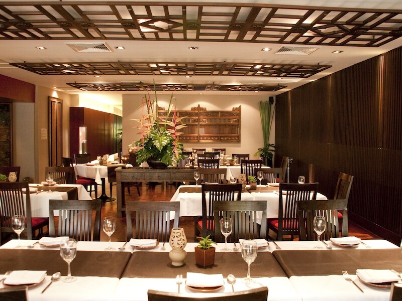 高級感ある店内。ディナーで利用するなら ぜひドレスアップして訪れたい。