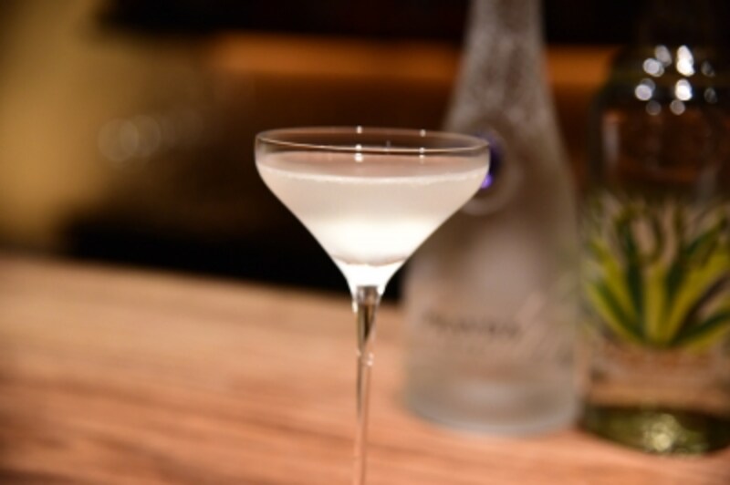 『MONING DEW』(朝露の雫)と名付けられたカクテル