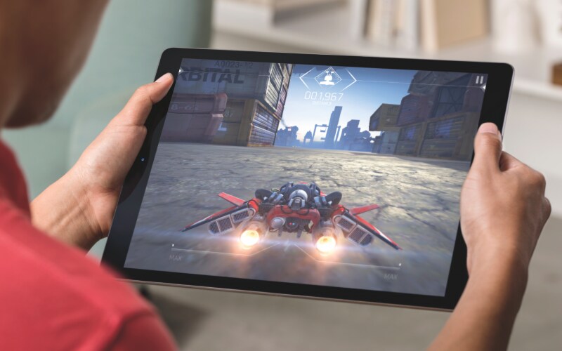iPad Pro でゲームをプレイ