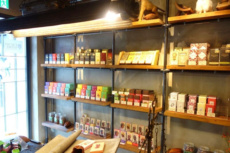 店内に並ぶチョコレートバーの数々