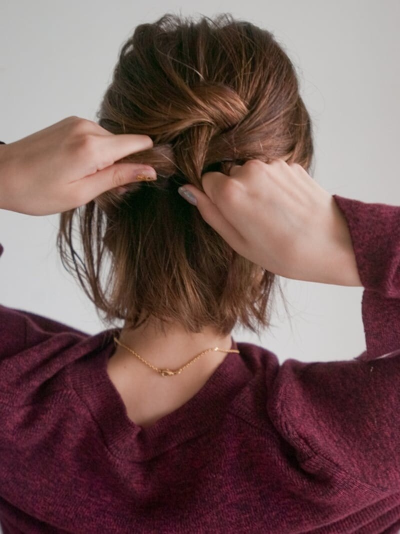 毛束は根元のほうを持って編むとキレイに編める