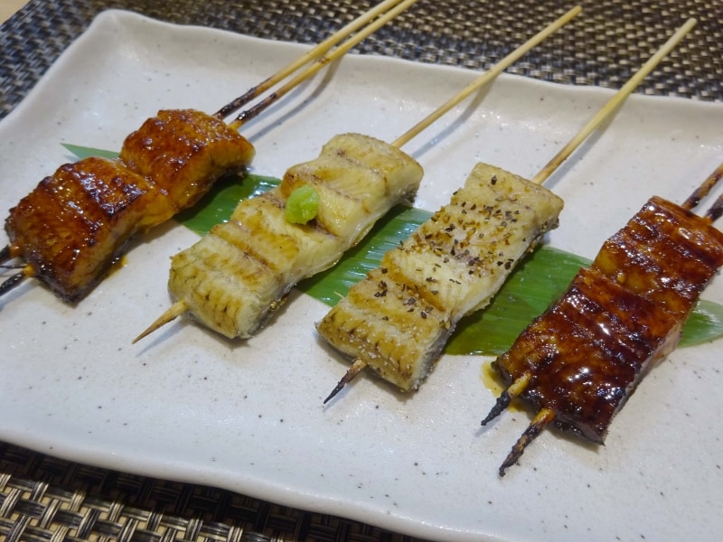 本日のおすすめ「鰻串食べ比べ」