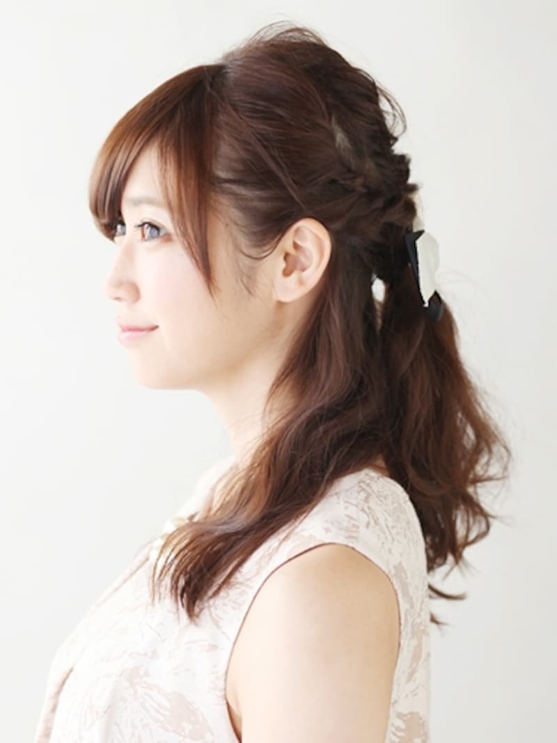 清楚系ハーフアップアレンジ・サイド
