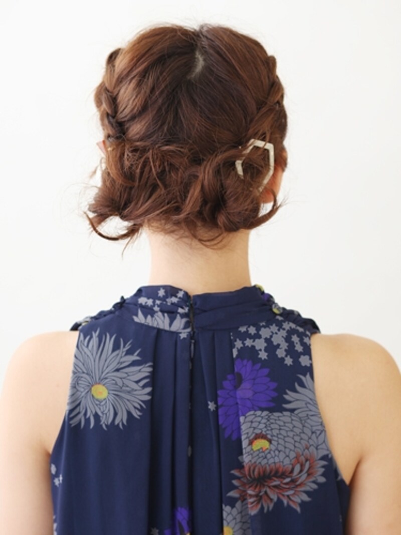 外国人風三つ編みヘア・バック