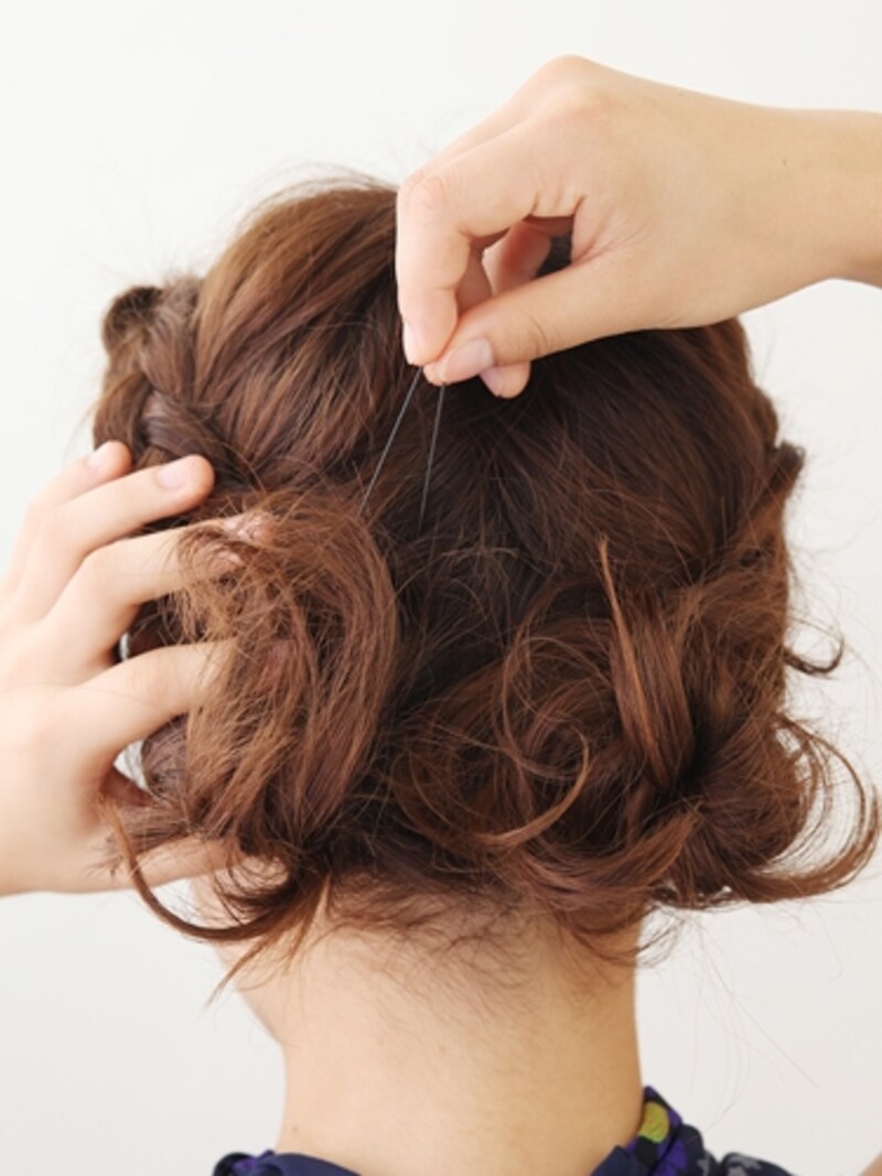 毛先がこぼれても、それがかわいく見えるのでそのままでOK