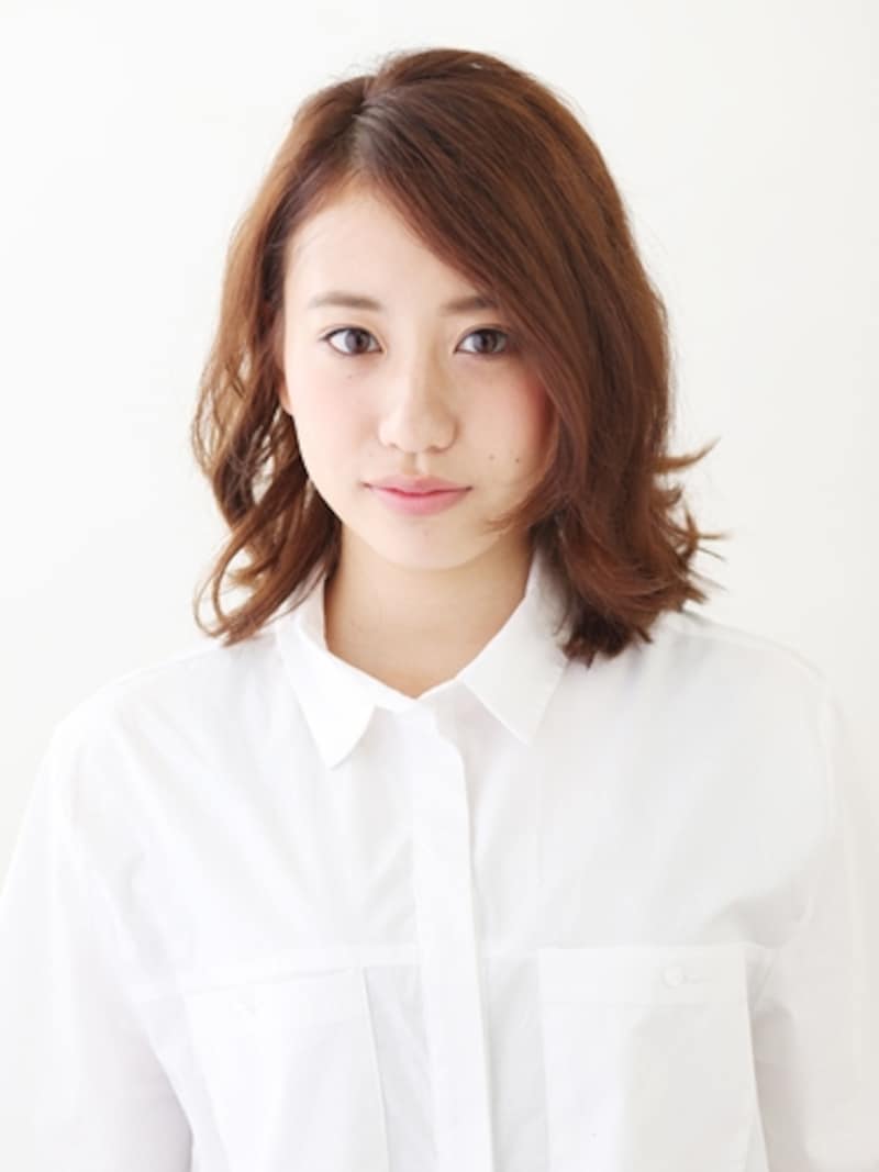 男性ウケ上々！斜めバング×くびれスタイル