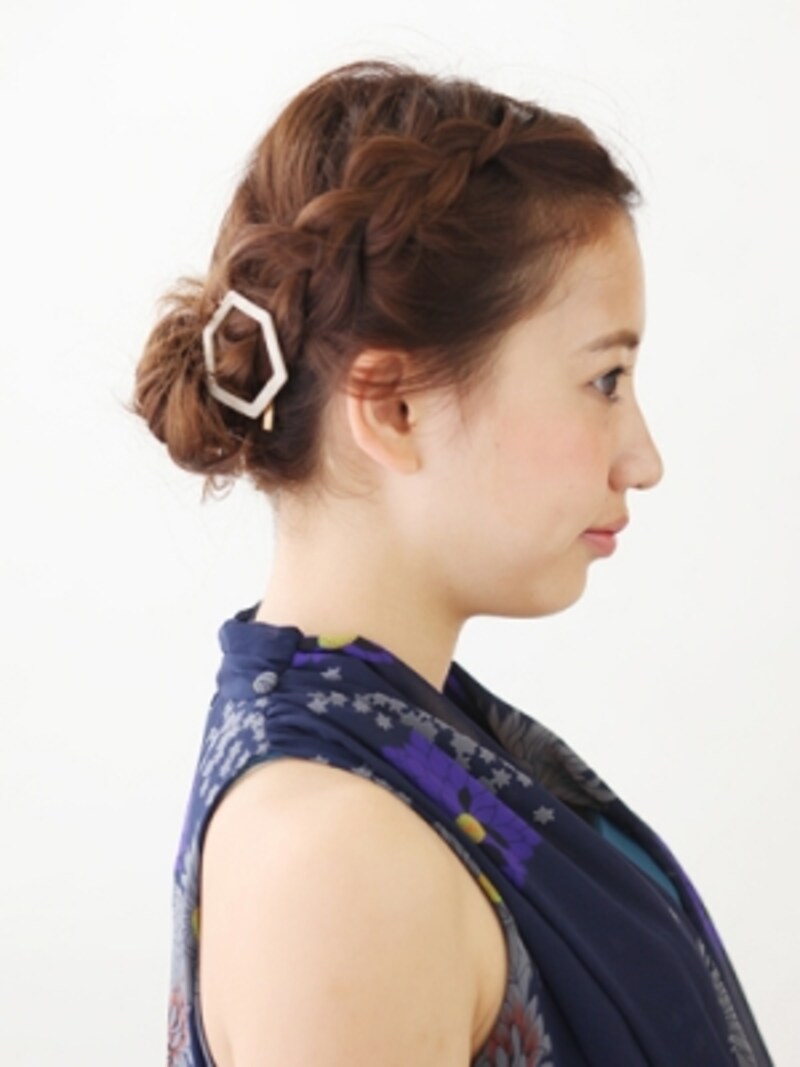 2 2 ミディアムヘア 外国人風編み込みヘアアレンジ 結婚式 パーティーヘアアレンジ All About