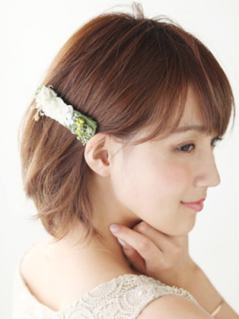 顔まわりに毛を残さず、スッキリとまとめて