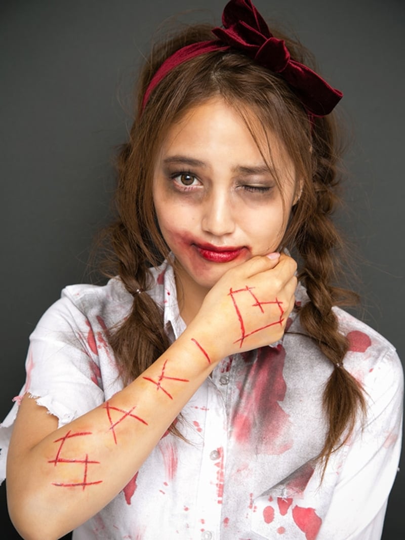 かわいい傷メイク