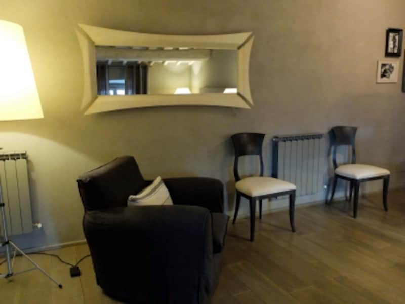 リビングはモダンな仕掛け