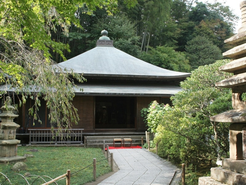 東慶寺の本堂