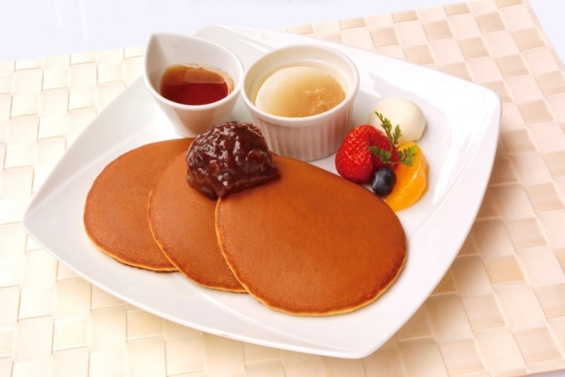 焼きたて“三笠”パンケーキundefined1200円（税込）