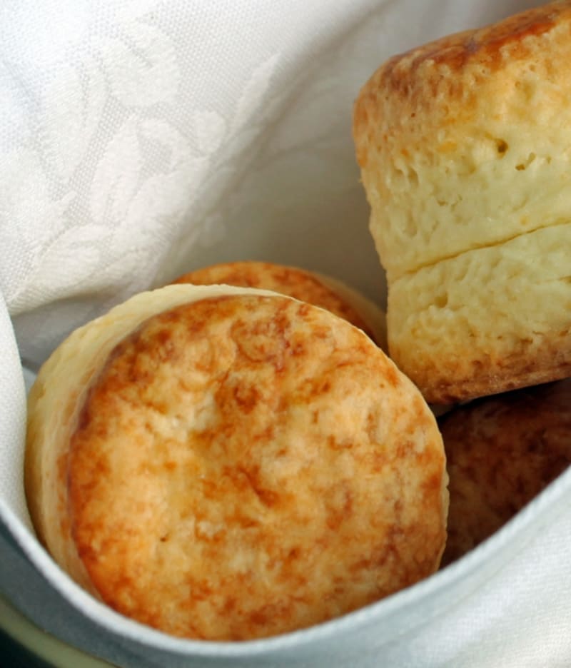 卵を使用せず、ヨーグルトと牛乳だけで仕上げたスコーン