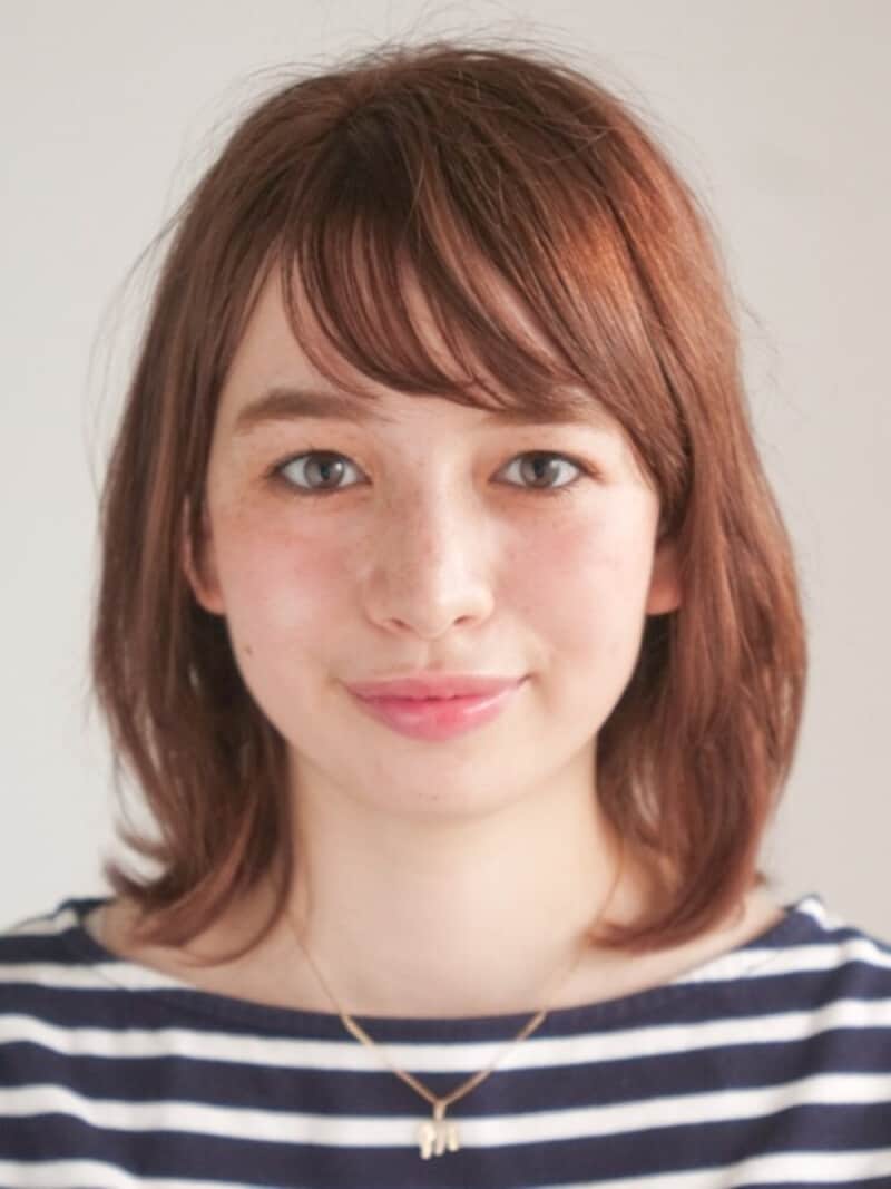 片方にハネてしまうクセのあるミディアム