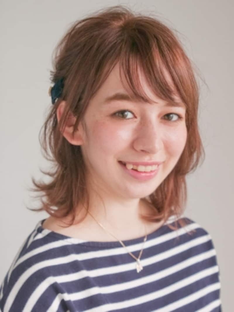 片側だけハネてしまうときの時短ごまかしヘアアレンジ ヘアアレンジ All About