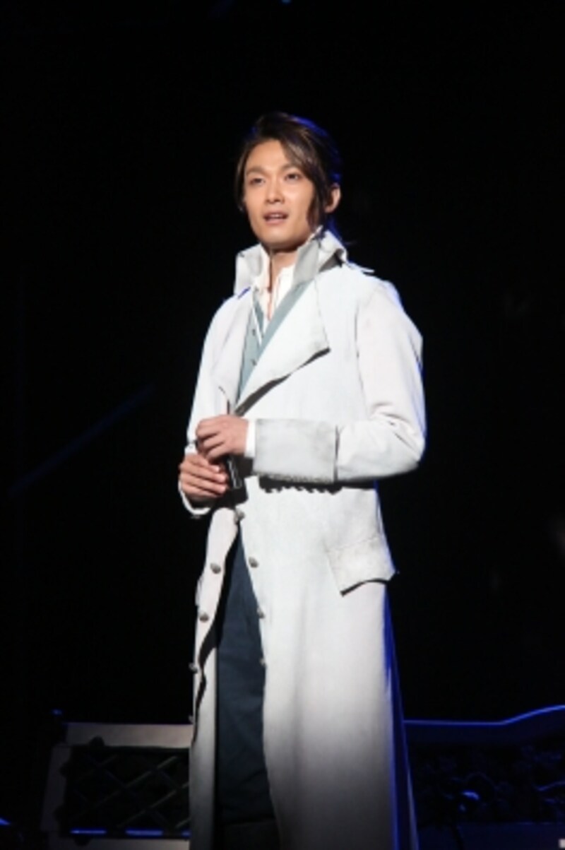 『二都物語』写真提供：東宝演劇部