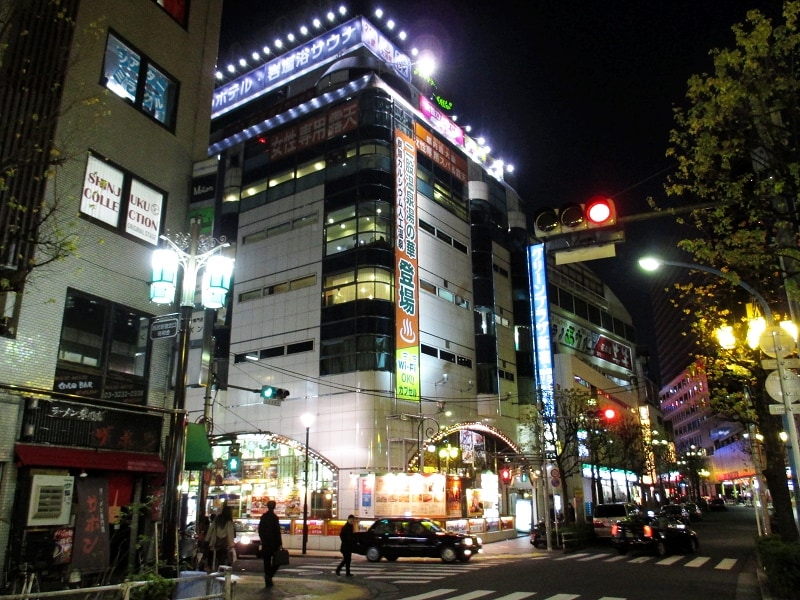 カプセルホテル