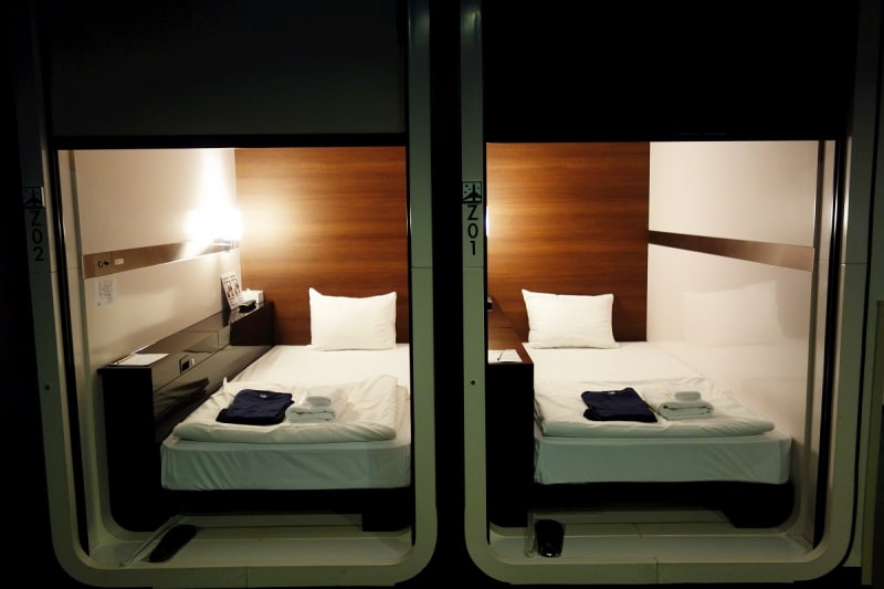 カプセルホテル