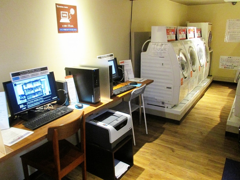 カプセルホテル