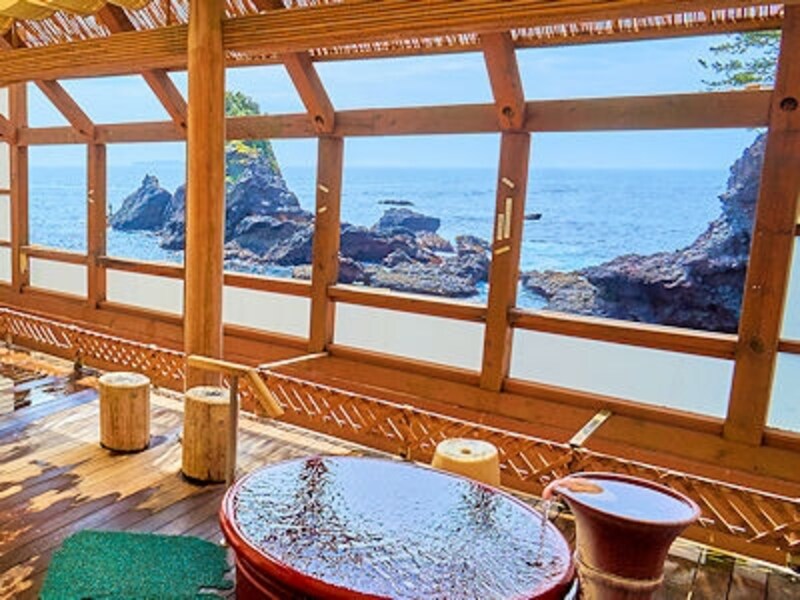 熱海温泉ロイヤルウイングの姉妹館ニューアカオの露天風呂