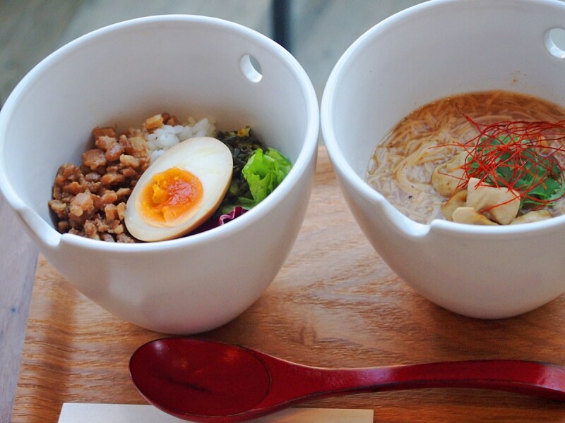 魯肉飯(ルーローハン)と麺線(メンセン)