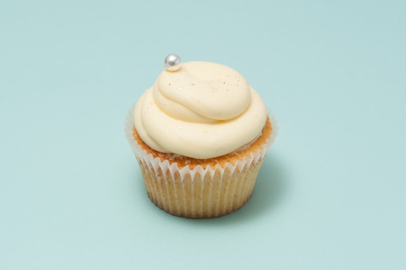 「Tokyo Vanilla (東京バニラ)」（日本限定） R ４８０円/T ２５０円