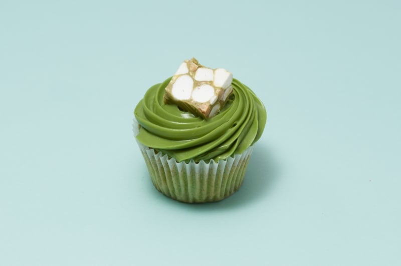 「Matcha (抹茶)」（日本限定） R ５６０円/T ３００円