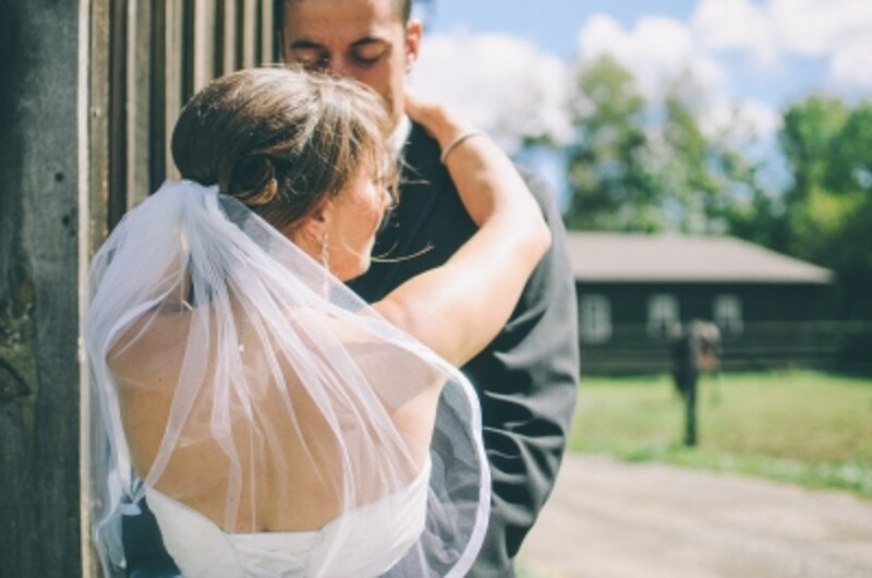 結婚したいけれど彼がプロポーズしてくれない、もしくは結婚の話を切り出せないという女性も多い。